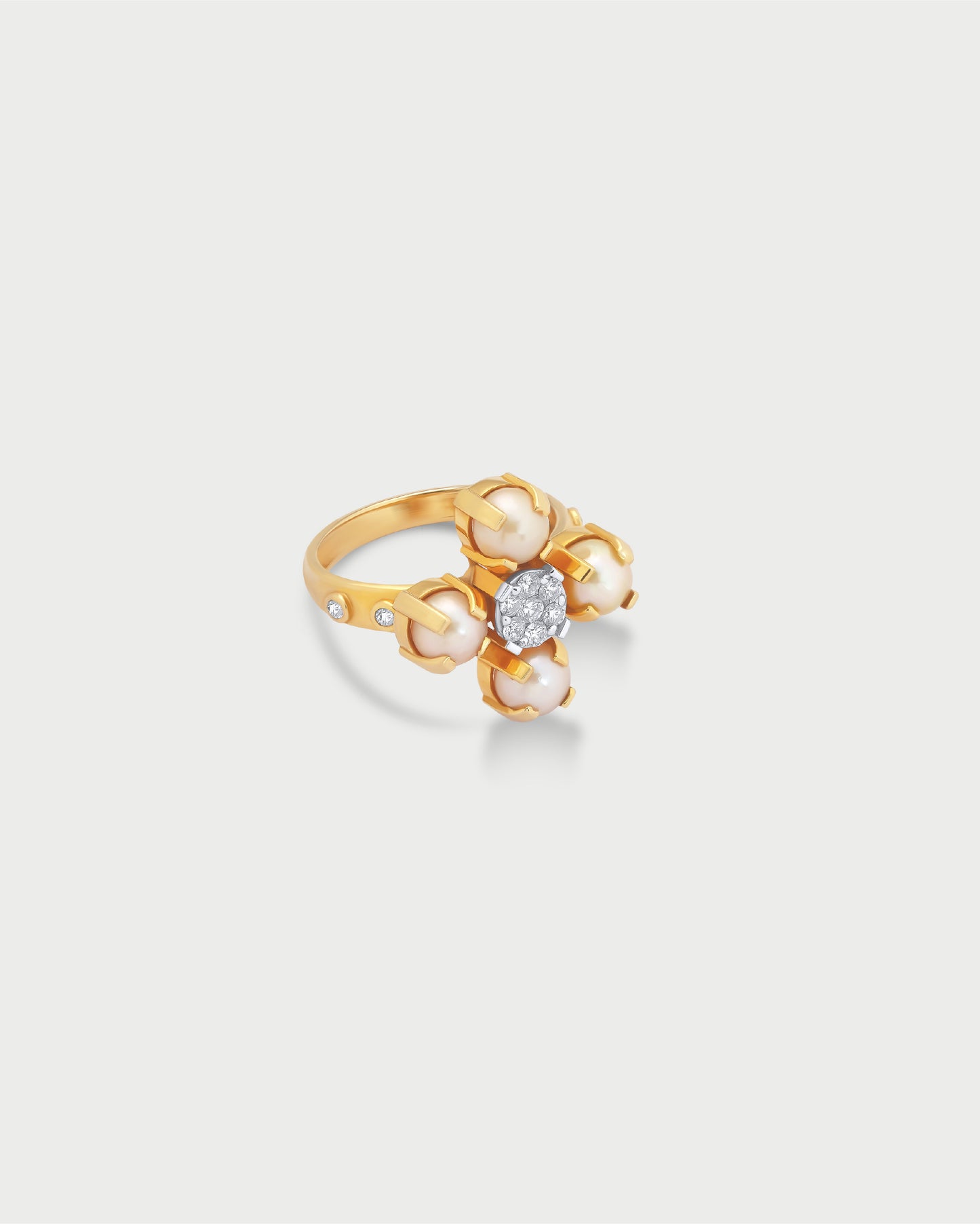 The Pearly Twinkle Ring